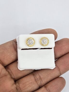 Real Diamond 10k Gold Round Stud Earring
